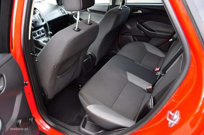 Ford Focus III 24