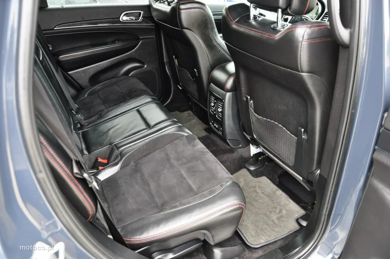 Jeep Grand Cherokee 32