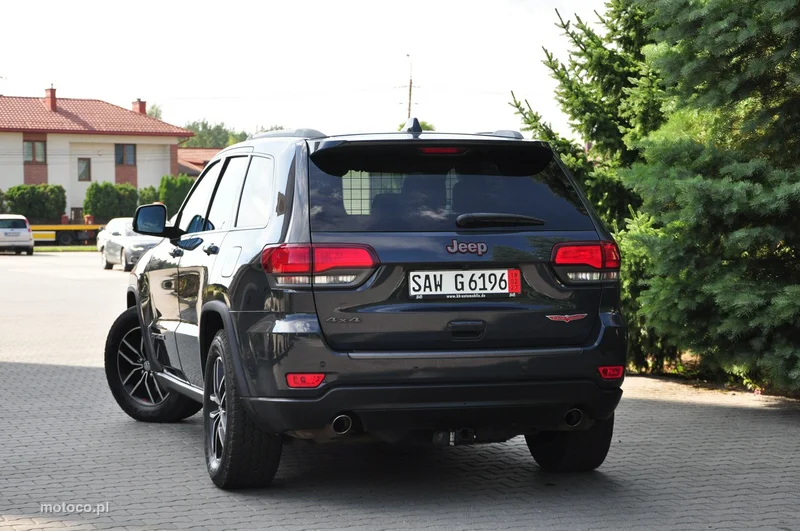 Jeep Grand Cherokee 8