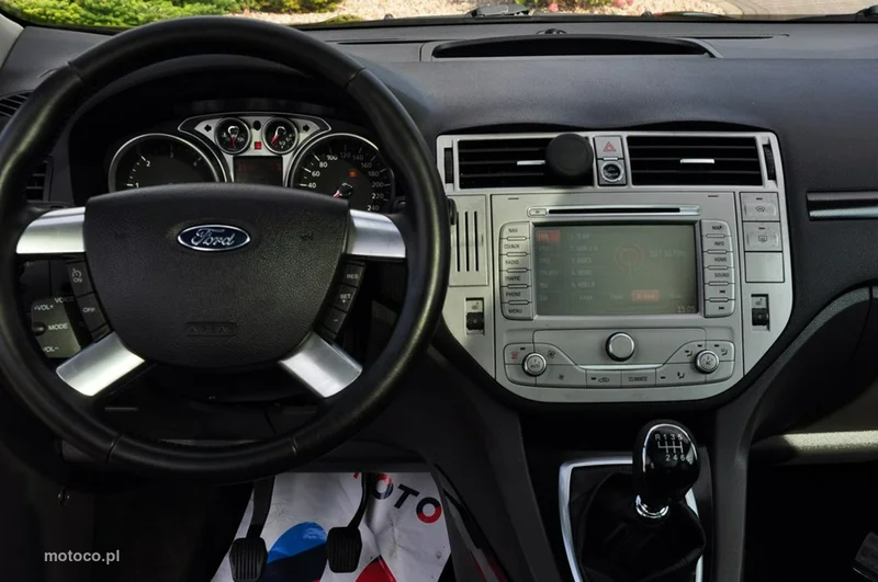 Ford Kuga II 29