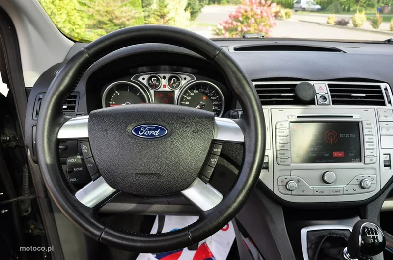 Ford Kuga II 32
