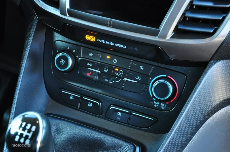 Ford Transit Connect 26