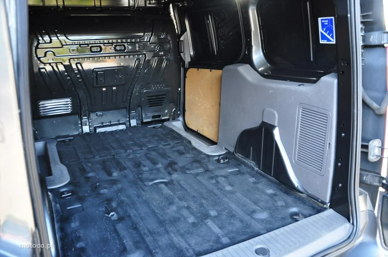 Ford Transit Connect 33