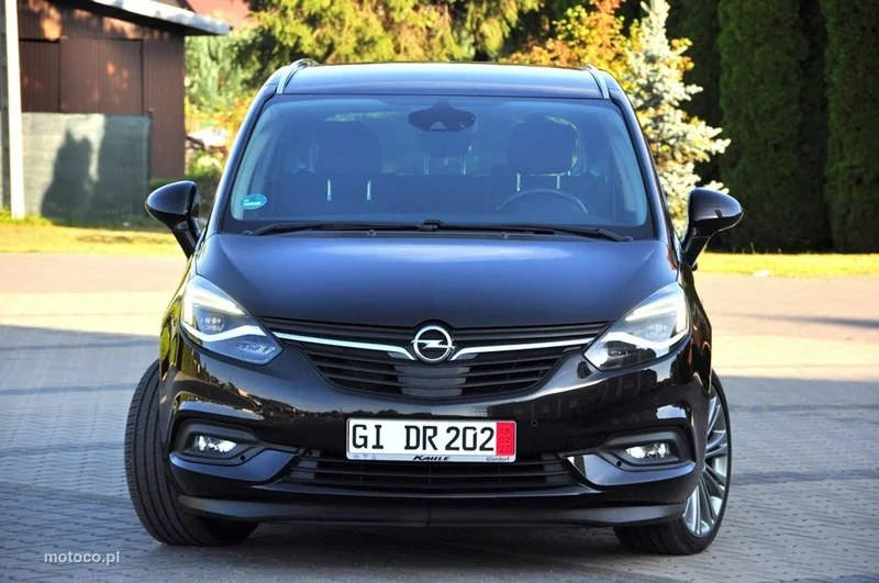 Opel Zafira C Tourer 2