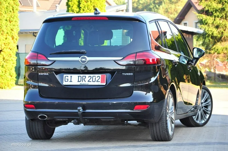 Opel Zafira C Tourer 13