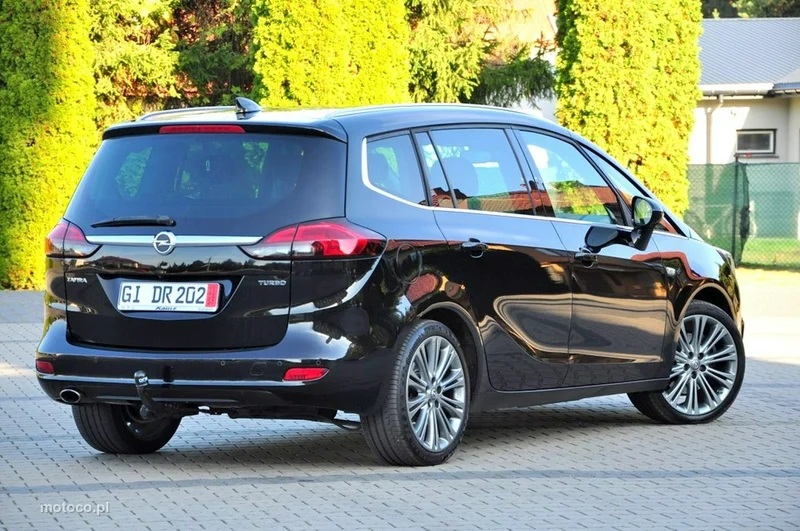 Opel Zafira C Tourer 14