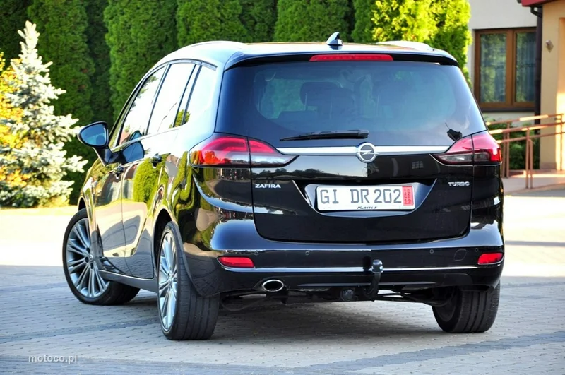 Opel Zafira C Tourer 19