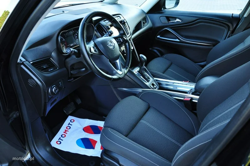 Opel Zafira C Tourer 30
