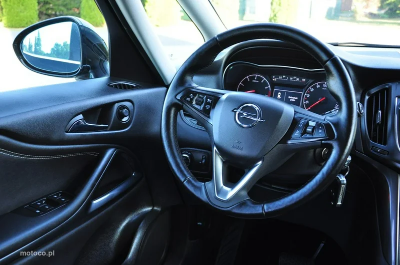 Opel Zafira C Tourer 32