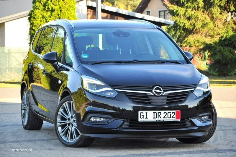 Opel Zafira C Tourer 8