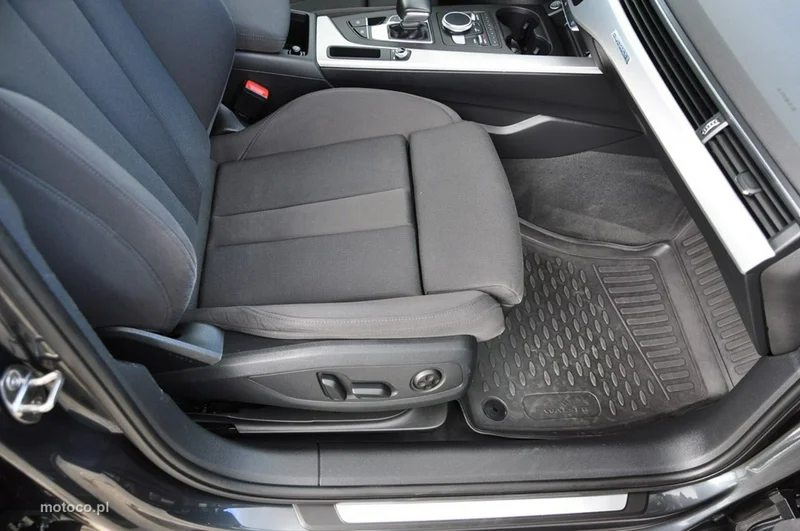 Audi A4 B9 28