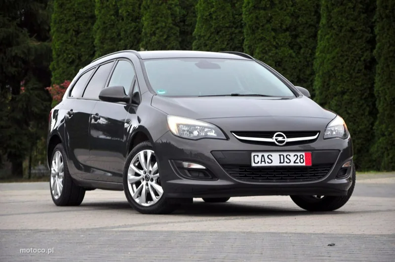 Opel Astra J 11