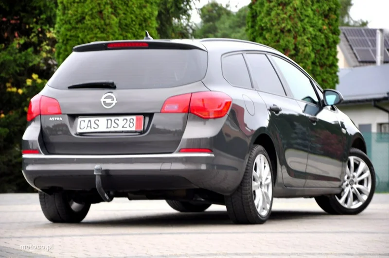 Opel Astra J 16