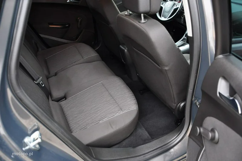 Opel Astra J 26
