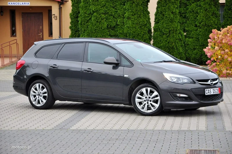 Opel Astra J 10