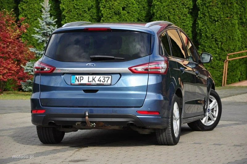 Ford S-Max II 13