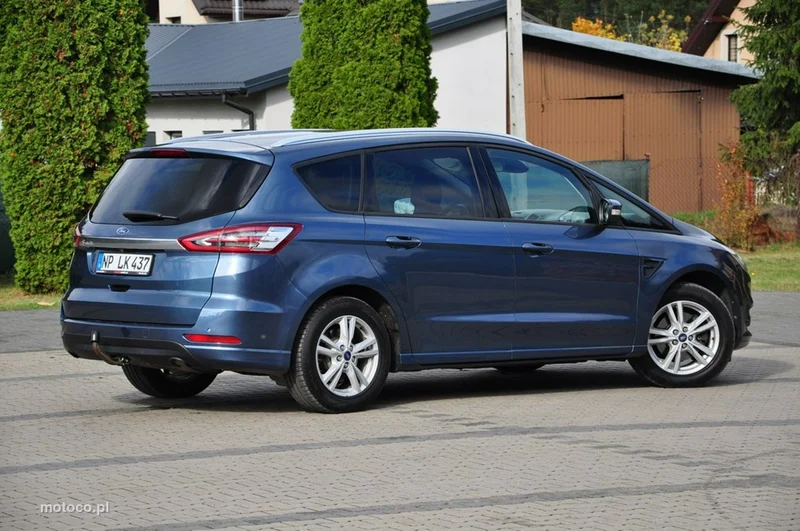 Ford S-Max II 15