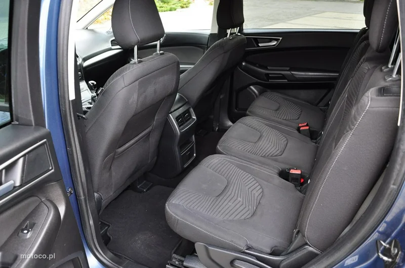Ford S-Max II 24