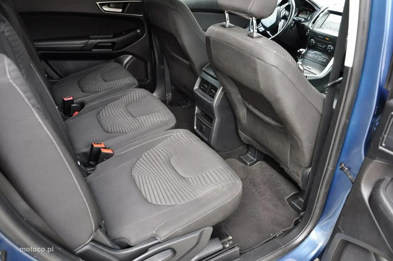 Ford S-Max II 27
