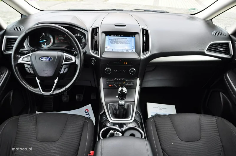 Ford S-Max II 31