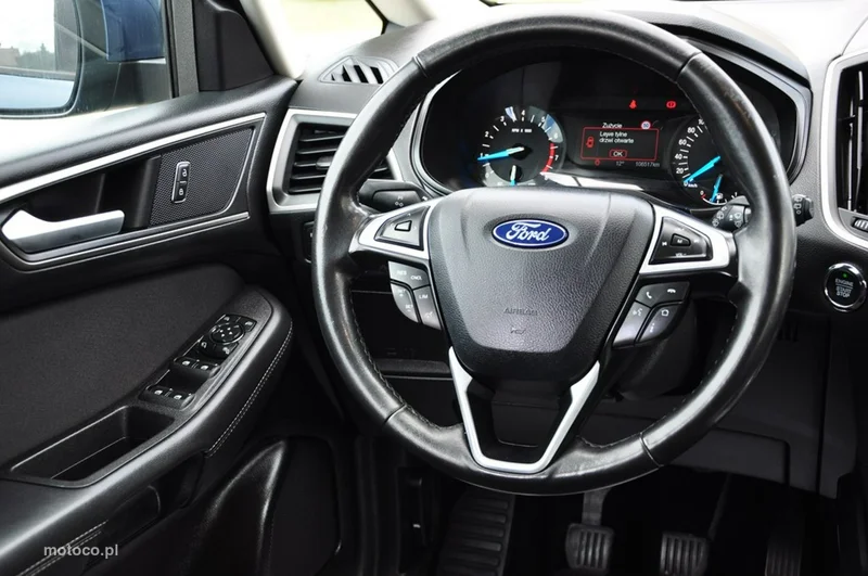 Ford S-Max II 32