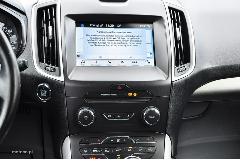 Ford S-Max II 33
