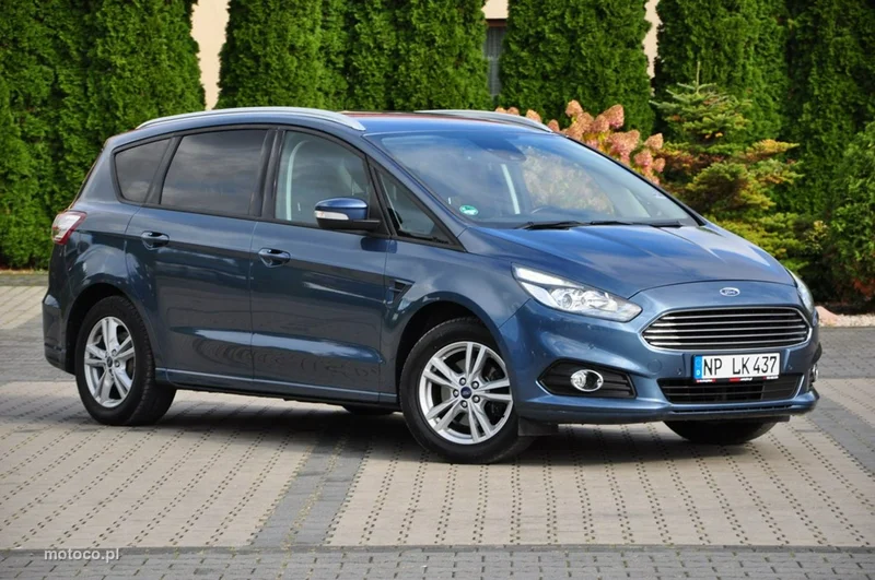 Ford S-Max II 9