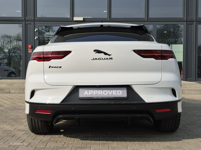 Jaguar I-Pace 11