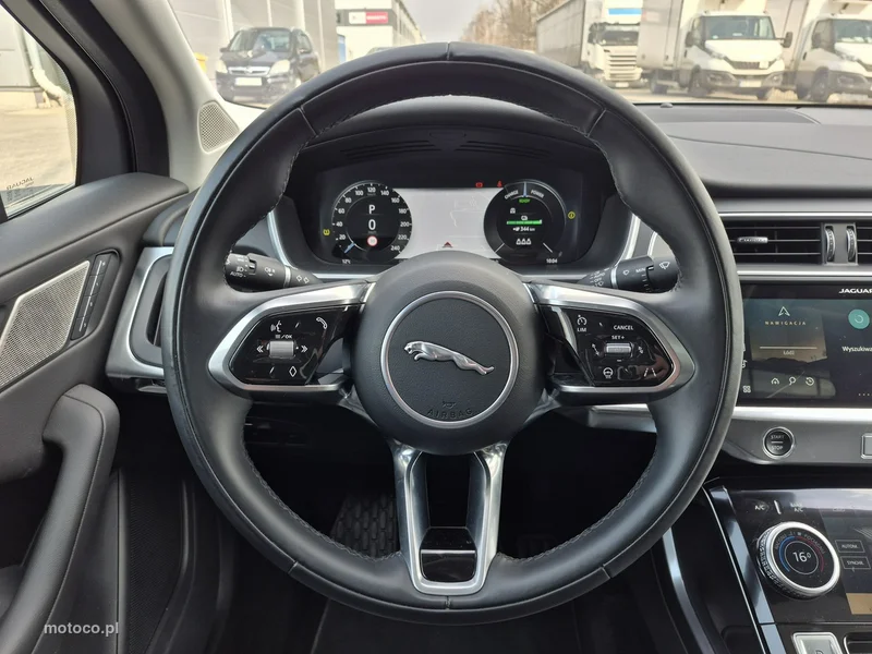 Jaguar I-Pace 25