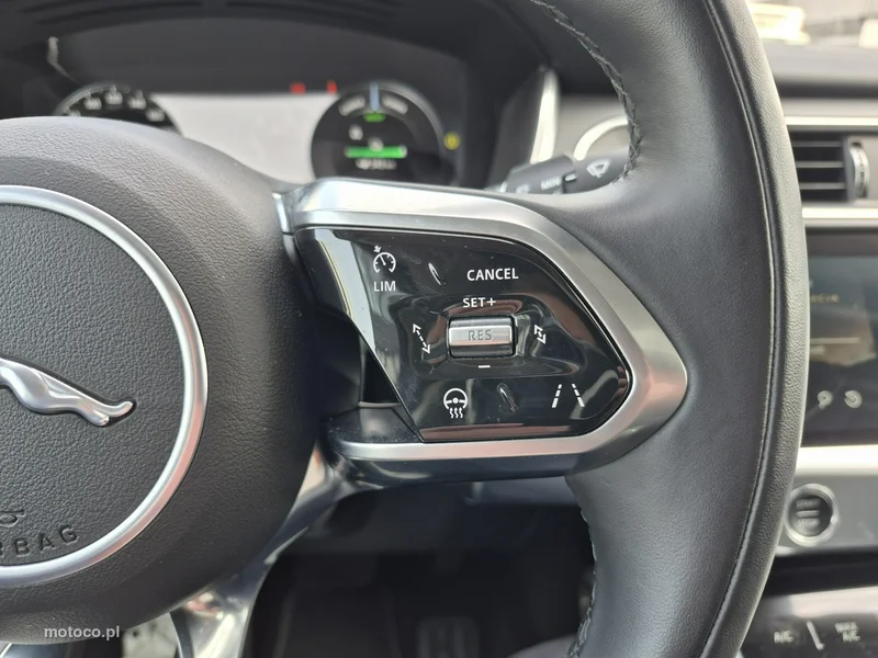 Jaguar I-Pace 32