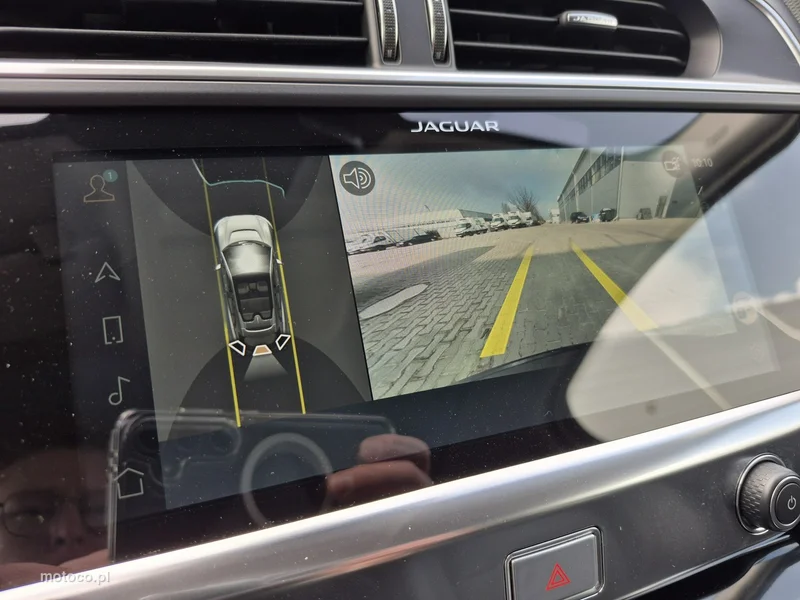 Jaguar I-Pace 40