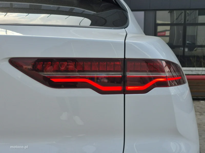 Jaguar I-Pace 46