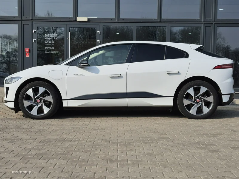 Jaguar I-Pace 9