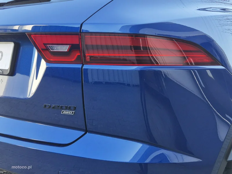 Jaguar E-Pace 13