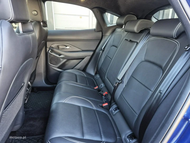 Jaguar E-Pace 21
