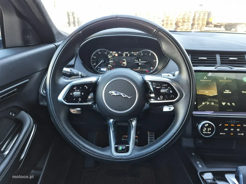 Jaguar E-Pace 22