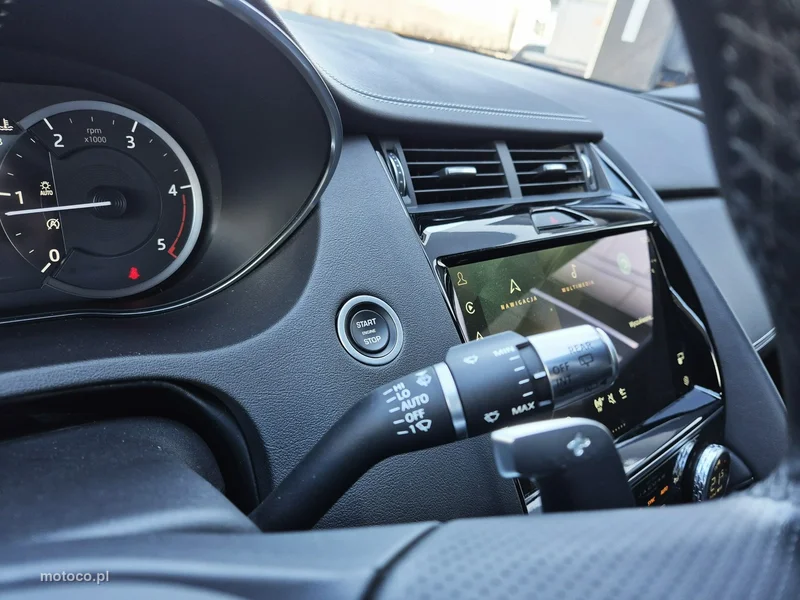 Jaguar E-Pace 27