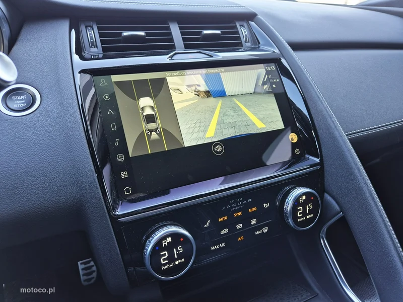 Jaguar E-Pace 31