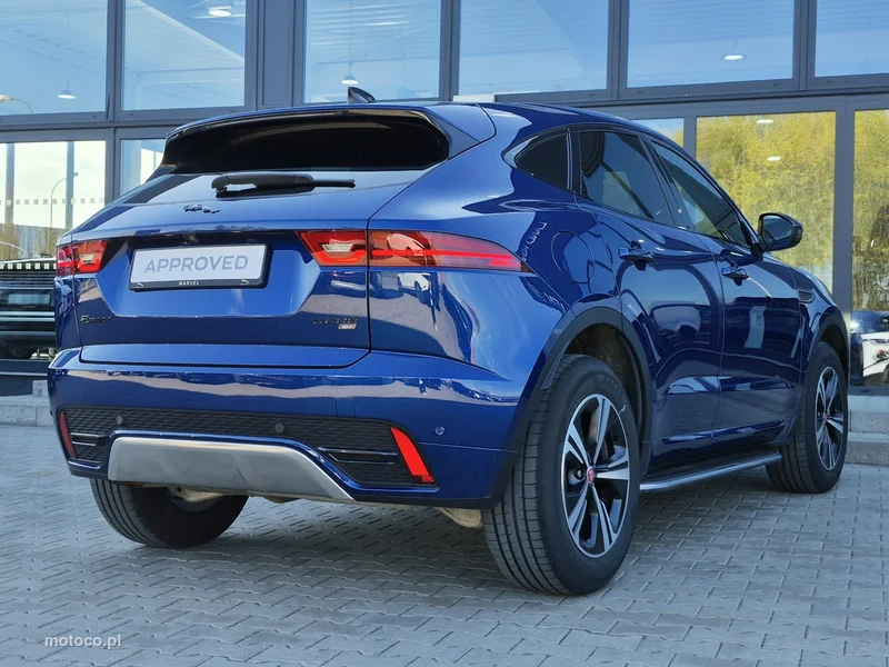 Jaguar E-Pace 10