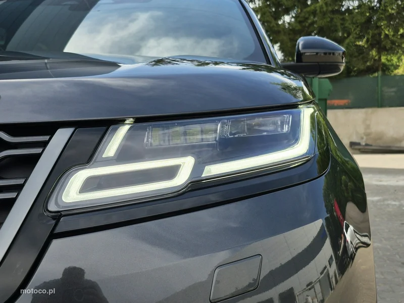 Land Rover Range Rover Velar 13