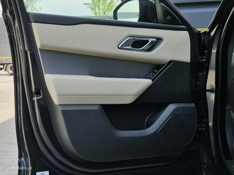Land Rover Range Rover Velar 17