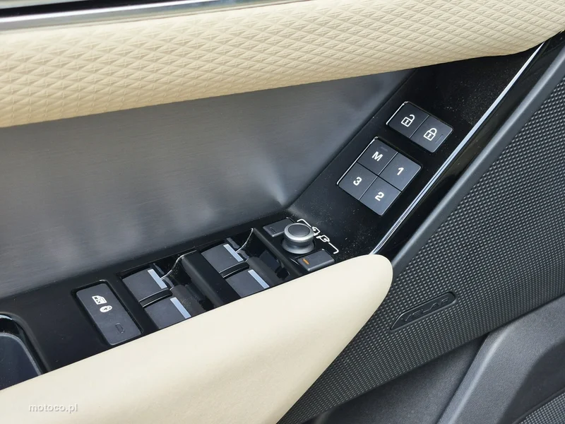 Land Rover Range Rover Velar 18