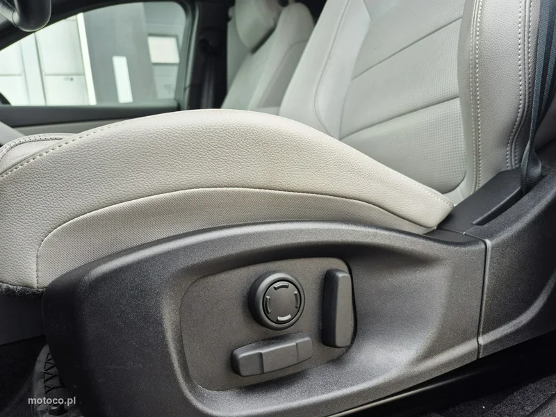 Jaguar E-Pace 20