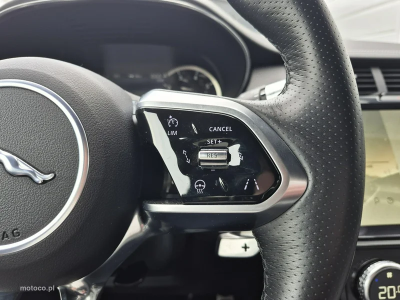 Jaguar E-Pace 29