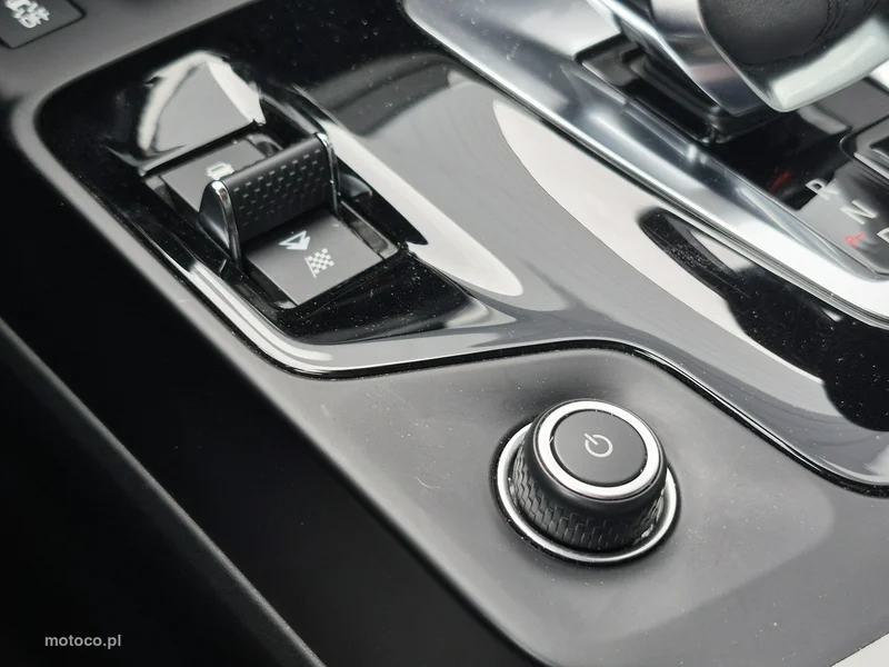 Jaguar E-Pace 35