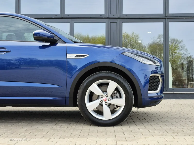 Jaguar E-Pace 8