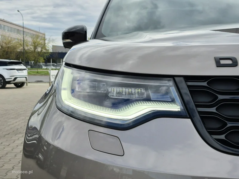 Land Rover Discovery 16
