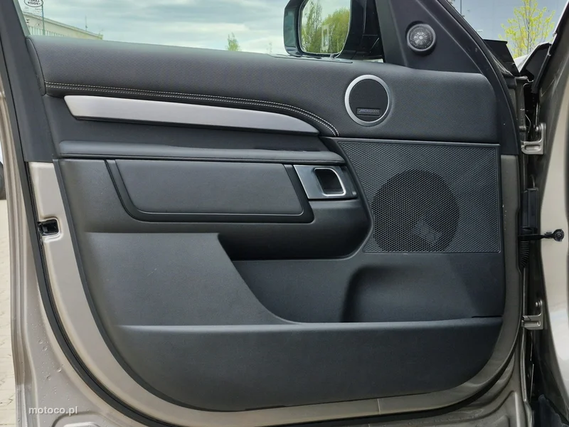 Land Rover Discovery 18