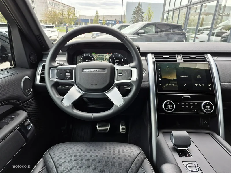 Land Rover Discovery 28