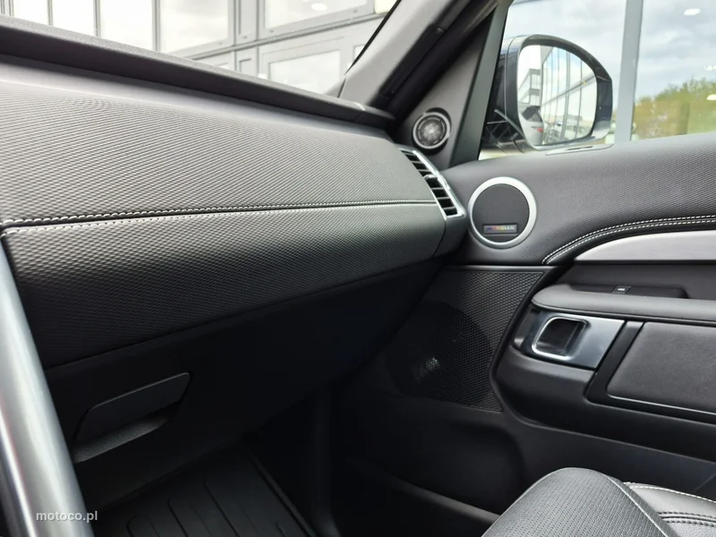 Land Rover Discovery 34